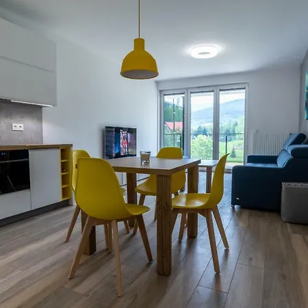 Amira W Kompleksie Piano