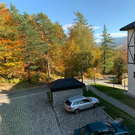 Amira W Kompleksie Piano