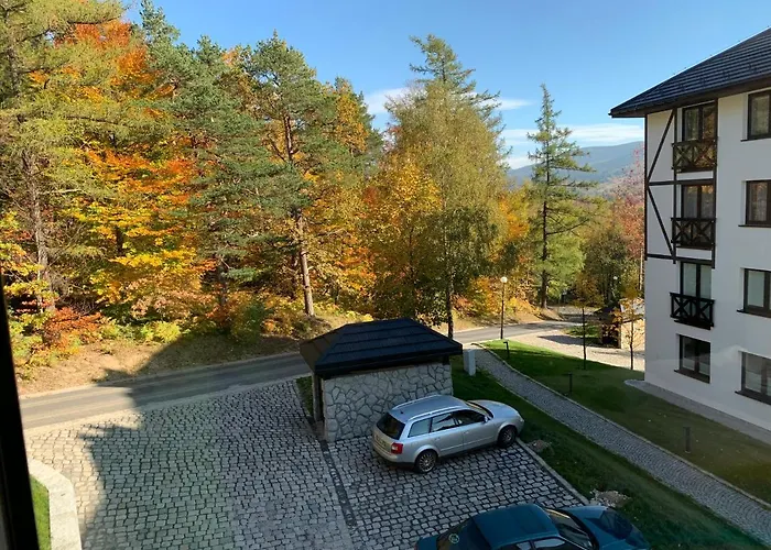 Amira W Kompleksie Piano